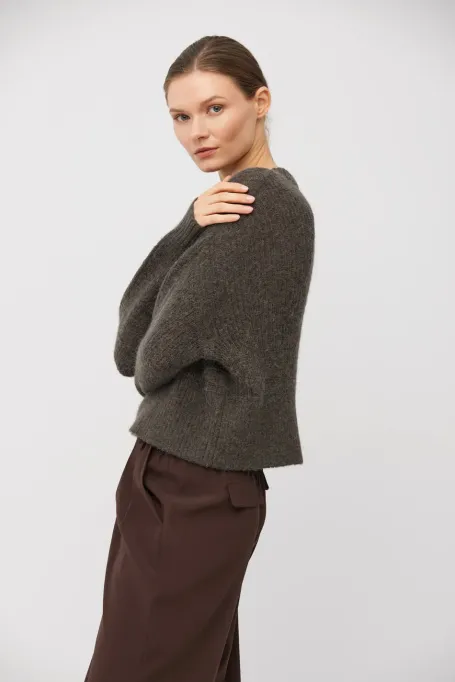 Brązowy sweter z wełną alpaki
